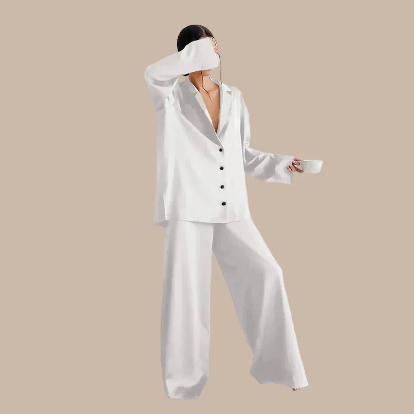 The Noire Ease Set